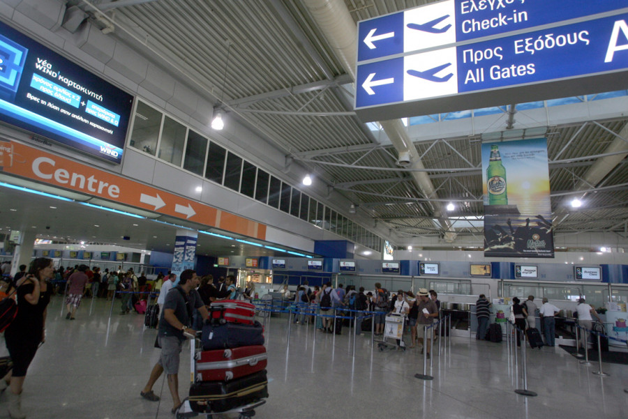 Εικόνες... 2019 στα μεγάλα αεροδρόμια- «Καμπανάκι» για τις καθυστερήσεις πτήσεων