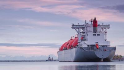 Πρωτιά στις εξαγωγές LNG το 2022 για ΗΠΑ και Κατάρ