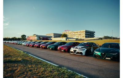 Η Alfa Romeo με αφορμή τα 100 χρόνια της Monza θύμισε με τα TRIBE DAYS τους λόγους που κάνουν ξεχωριστή τη σχέση των ανθρώπων με το αυτοκίνητο