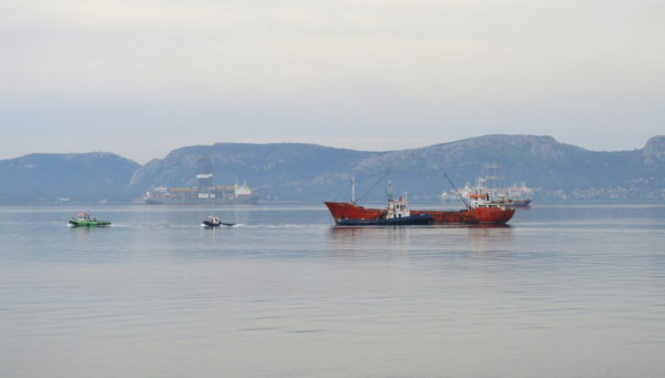 Λιμάνι Ελευσίνας: Απομακρύνθηκε και 17ο επικίνδυνο–επιβλαβές πλοίο