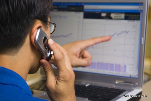 Οι Έλληνες ανακαλύπτουν τις online επενδύσεις
