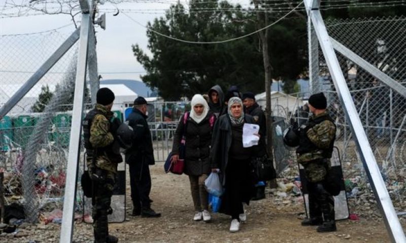 Κομισιόν: Αργός ο ρυθμός μετεγκατάστασης προσφύγων