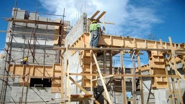 Βουτιά 26,6% του δείκτη παραγωγής στις κατασκευές στο β΄ τρίμηνο