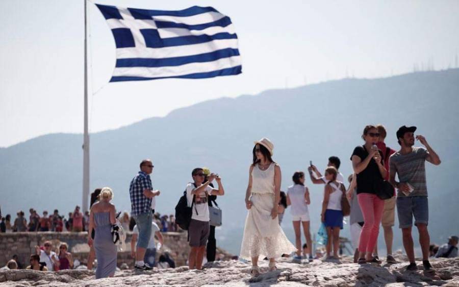 Ισχυρό το «πλήγμα» του κοροναϊού για τον ελληνικό τουρισμό