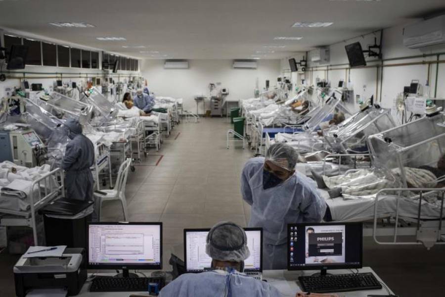Πιέζεται το ΕΣΥ λόγω των νοσηλειών νέων και των μεταλλάξεων