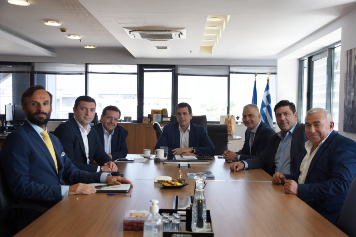 Προβληματίζει η έλλειψη εργατών γης- Σύσκεψη Καιρίδη-Εθνικής Ένωσης Αγροτικών Συνεταιρισμών