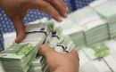 «Διαχειρίσιμες οι εκροές καταθέσεων» δηλώνουν οι τραπεζίτες