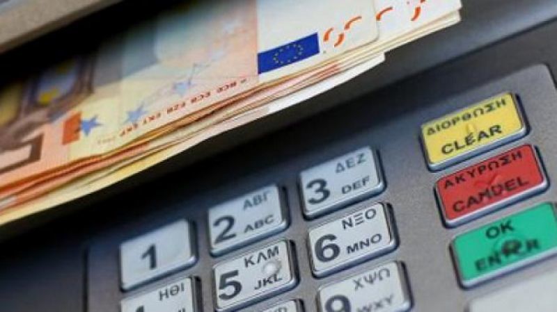 Μίχαλος στην Telegraph: Ονειροπόλος όποιος φαντάζεται ανοιχτές τράπεζες την Τρίτη