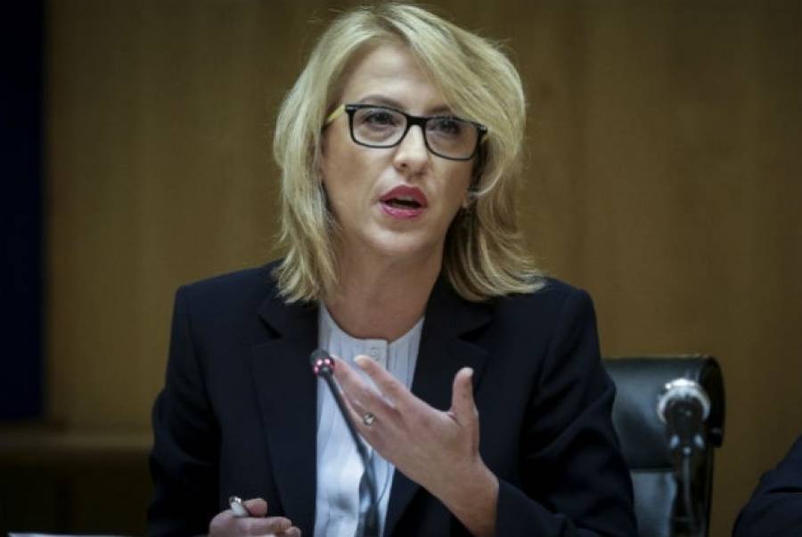 Η Δούρου κατηγορεί τώρα ευθέως την Πυροσβεστική για το Μάτι