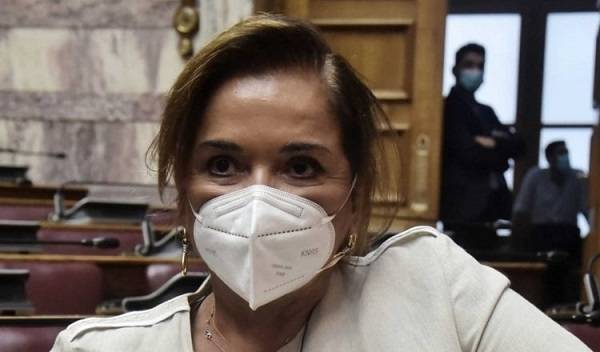 Μπακογιάννη: Να κάνουμε το εμβόλιο για το καλό της κοινωνίας