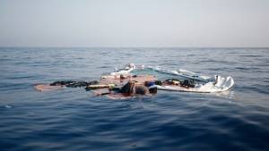 Ναυάγιο με μετανάστες ανοιχτά της Παλαιόχωρας- Ένας νεκρός, 67 διασωθέντες