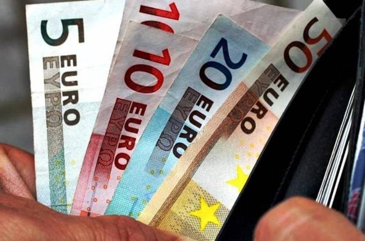 Προσφυγές ετοιμάζουν οι απόστρατοι για τα «ψαλιδισμένα» αναδρομικά