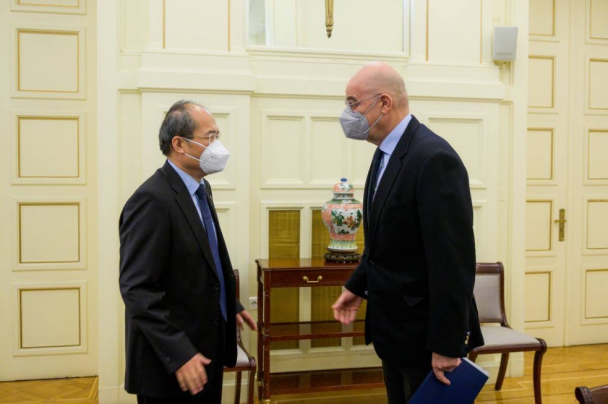 Με τον πρέσβη της Κίνας συναντήθηκε ο Νίκος Δένδιας-Τι συζητήθηκε