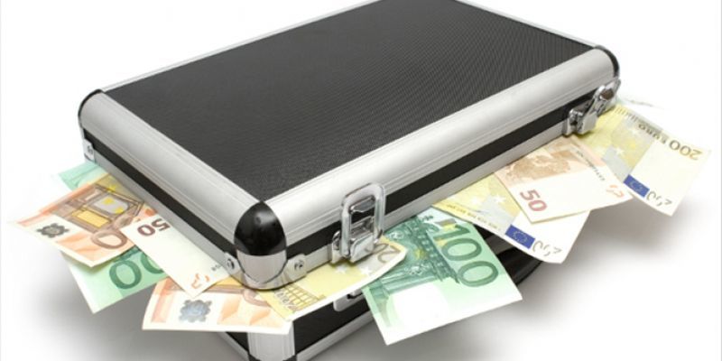 Δικαστικό "μπλόκο" στον αναδρομικό έλεγχο των καταθέσεων