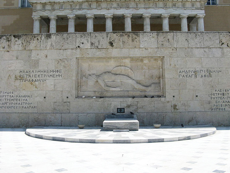 Υπερψηφίστηκε η τροπολογία για το Μνημείο του Αγνώστου Στρατιώτη - Τι προβλέπει αναλυτικά