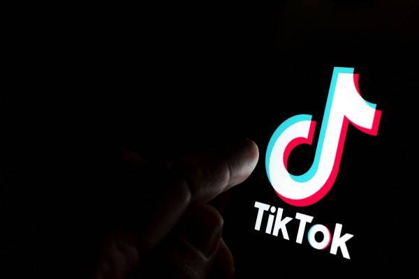 Τα βλέμματα στην ακροαματική διαδικασία για το μέλλον της TikTok