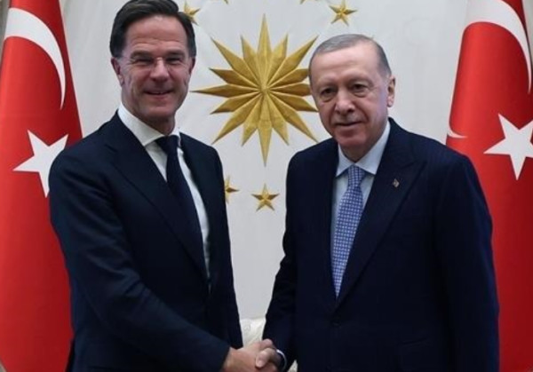 Τηλεφωνική συνομιλία Ερντογάν-Ρούτε: Στο επίκεντρο το ουκρανικό