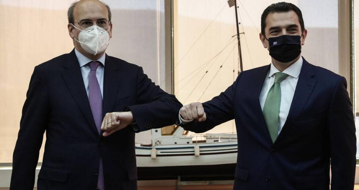 Ικανοποίηση Σκρέκα-Χατζηδάκη για την πώληση του 49% του ΔΕΔΔΗΕ