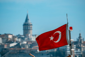 Τουρκία: Ελαφριά αποκλιμάκωση του πληθωρισμού στο 37,9% τον Μάρτιο