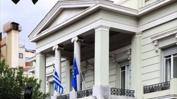 ΥΠΕΞ: Υπερασπίζεται τη Συμφωνία των Πρεσπών με πέντε ερωτοαπαντήσεις