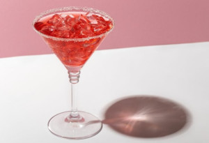 Θα το παραγγέλνατε; Tomatini, το Martini Twist αυτού του καλοκαιριού
