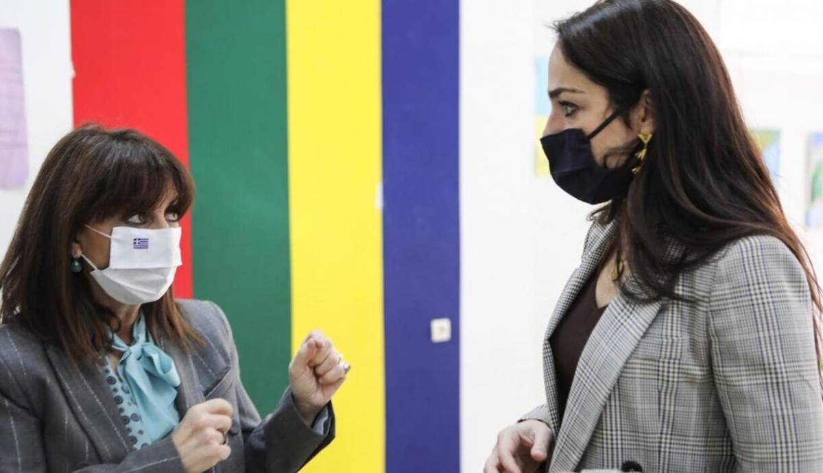 Η Μιχαηλίδου στη Σακελλαροπούλου για τον Θεσμό της Αναδοχής