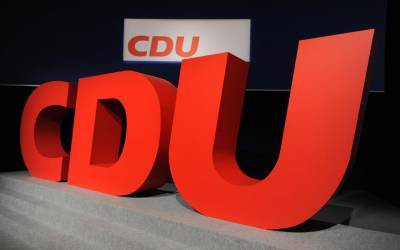 Το πανόραμα των δελφίνων για την ηγεσία του CDU