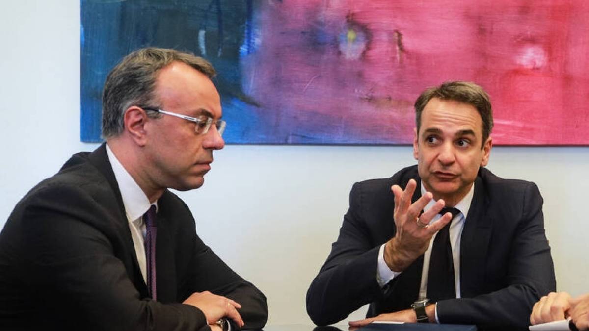 Υλοποίηση των δεσμεύσεων και «γκρίνια» των θεσμών απασχολούν την κυβέρνηση