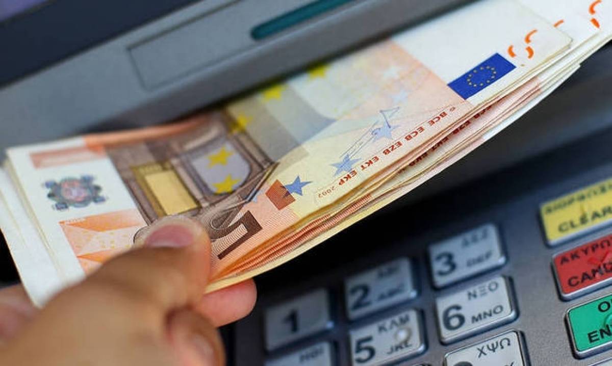 Συνωστισμός αιτήσεων για το κοινωνικό μέρισμα