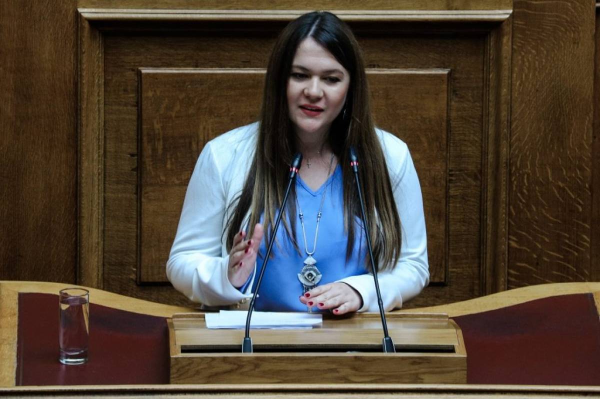 Ανεξαρτητοποιήθηκε η βουλεύτρια του ΜέΡΑ25 Κωνσταντίνα Αδάμου