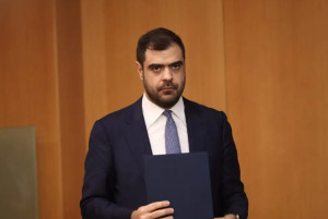 Μαρινάκης: Ιδεολογική μάχη το 2027 – Πυρά κατά Τσίπρα και Ακροδεξιάς, μήνυμα συσπείρωσης στην ΟΝΝΕΔ