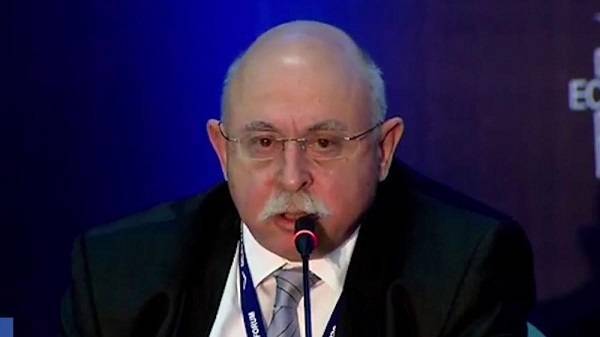 Μπενρουμπή (Mytilineos): Έρχεται μεγάλη διεθνής συνεργασία στα υπεράκτια αιολικά
