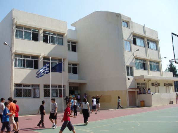 Μνημόνιο-Παιδεία: «Black out» λόγω ακρίβειας-Διπλό «χτύπημα» στα σχολεία
