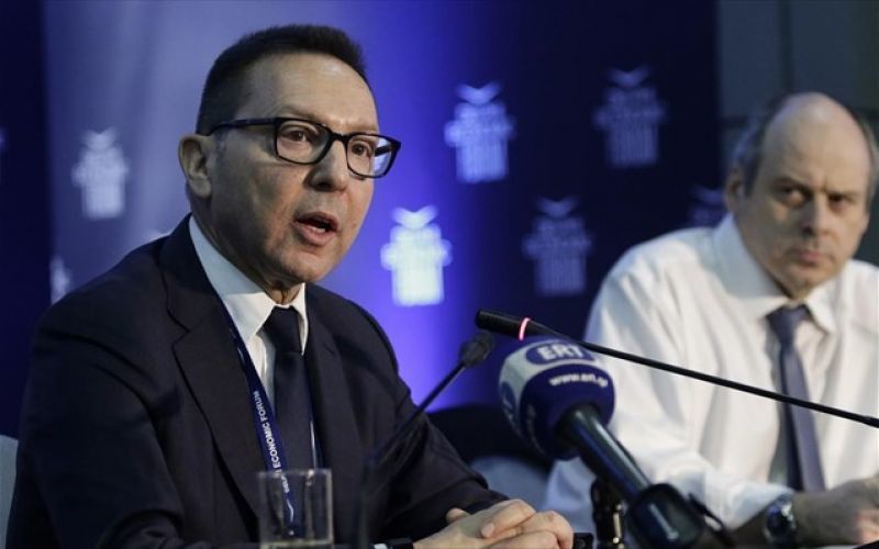 Στουρνάρας: Λυπάμαι γι' αυτή τη χώρα