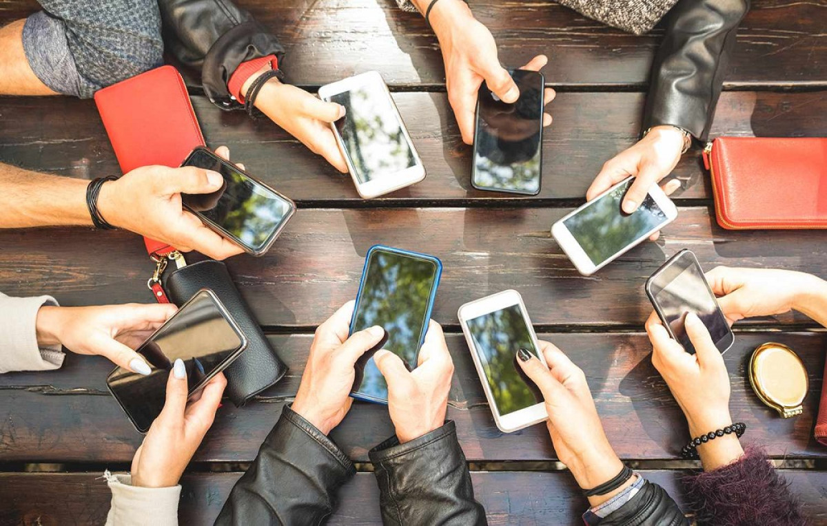 Smart4all: Η εταιρεία που διακινεί το 15% κινητών στην Ελλάδα