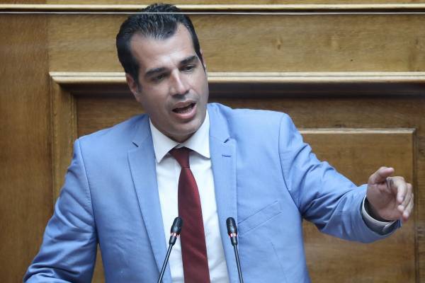Πλεύρης: Εάν χρειαστεί θα αναπτύξουμε και άλλες κλίνες ΜΕΘ