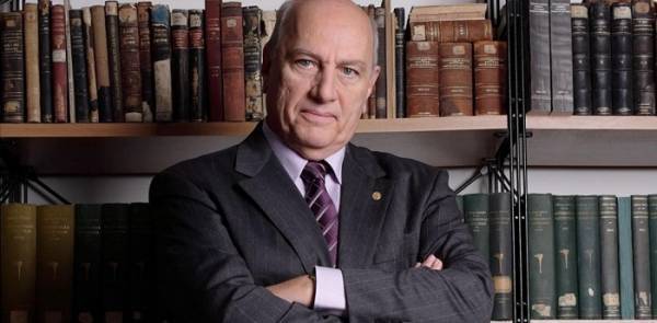Ζερεφός: Έχει δίκαιο ο Χαρδαλιάς-Στο νερό δεν γίνεται ποτέ εκκένωση