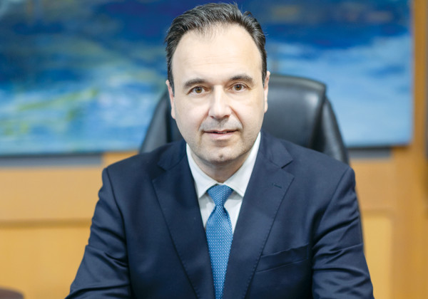 Συνέντευξη Δ. Παπαστεργίου στο «R»: Η θέση της Ελλάδας στην εποχή της Τεχνητής Νοημοσύνης