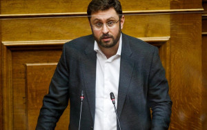 Ζαχαριάδης: Η κυβέρνηση σπάει κάθε ρεκόρ στους μετακλητούς