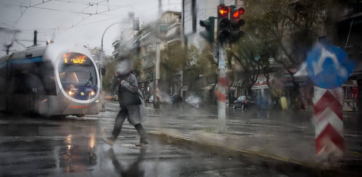 Προβλήματα στα δρομολόγια του τραμ- Κανονικά το μετρό