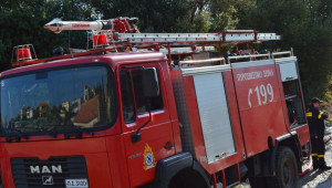 Υπό μερικό έλεγχο η φωτιά στον Άγιο Ιωάννη Κορίνθου