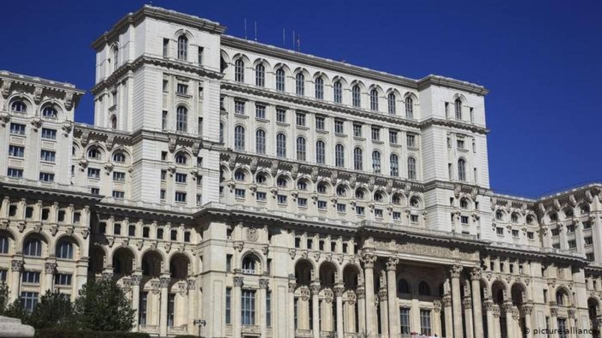 Ψήφο εμπιστοσύνης έλαβε η κυβέρνηση της Ρουμανίας