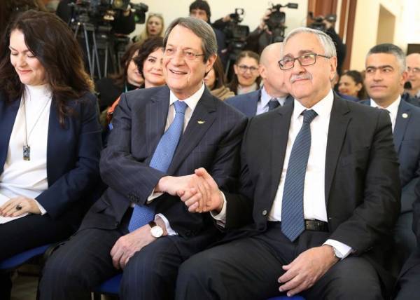 Αναστασιάδης σε Ακιντζί: Ενωμένη Κύπρος μακριά από εξαρτήσεις τρίτων
