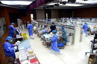 Κορονοϊός-Κίνα: 60.000 θάνατοι σε έναν μήνα στα νοσοκομεία