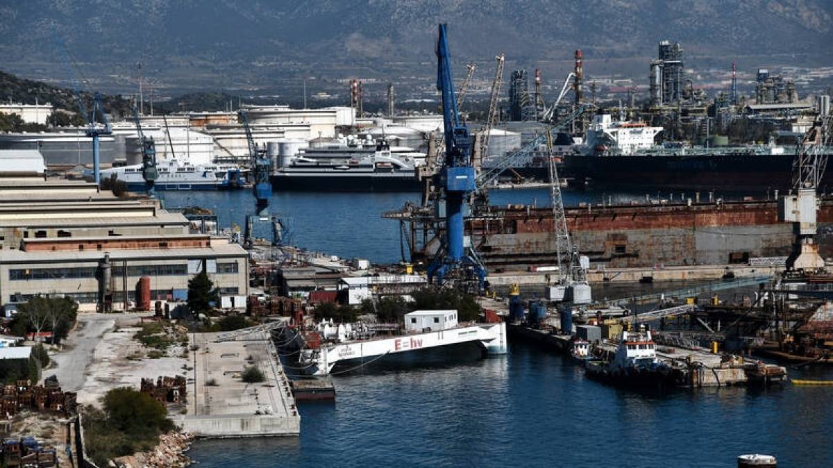 Κατατέθηκε τροπολογία για επιπλέον χρηματοδότηση σε Σκαραμαγκά και Ελευσίνα