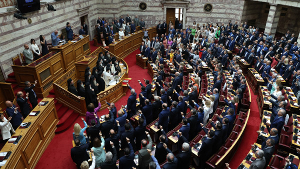 Βουλή: Το νέο προεδρείο-Χωρίς αντιπροέδρους Σπαρτιάτες, Νίκη και Πλεύση Ελευθερίας