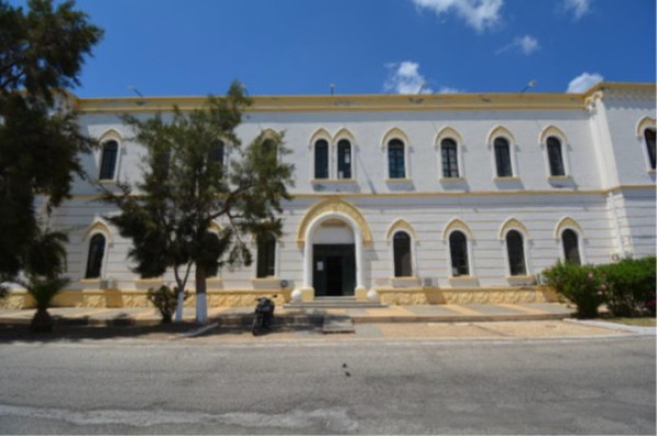 Λέρος: Μνημεία Ναυτικός Στρατώνας, Μεγάλη Αποθήκη και εγκαταστάσεις του Αεροφώνου