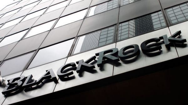BlackRock: Μην τρομάζετε από το "θόρυβο" για την Ελλάδα