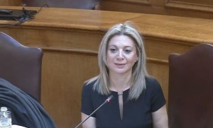 Καρυστιανού: Στη Βουλή η μήνυσή της με την οποία κατηγορεί 14 βουλευτές για έσχατη προδοσία