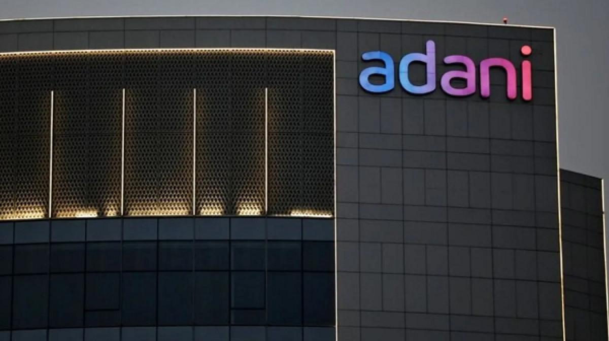 Ο όμιλος Adani επεκτείνει τις επενδύσεις στην Ινδία